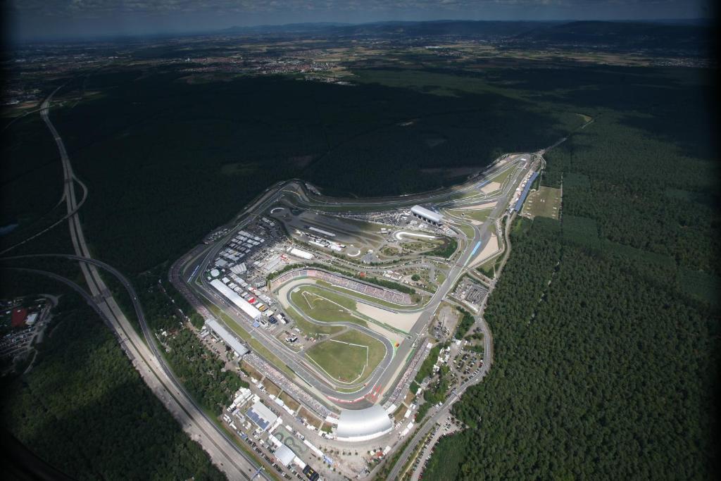 Am Flugplatz Hotel Hockenheim Eksteriør billede